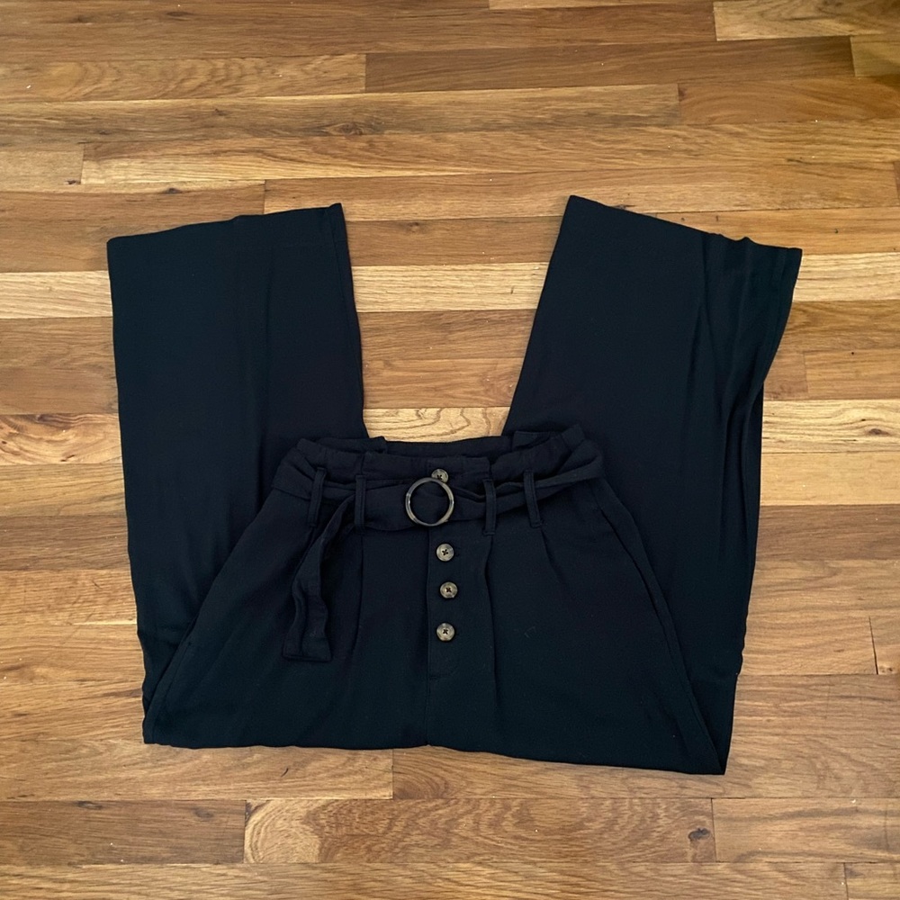 Abercrombie & Fitch Black Cropped Pants size small